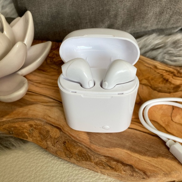 Wireless earbuds - Picture 7 of 11